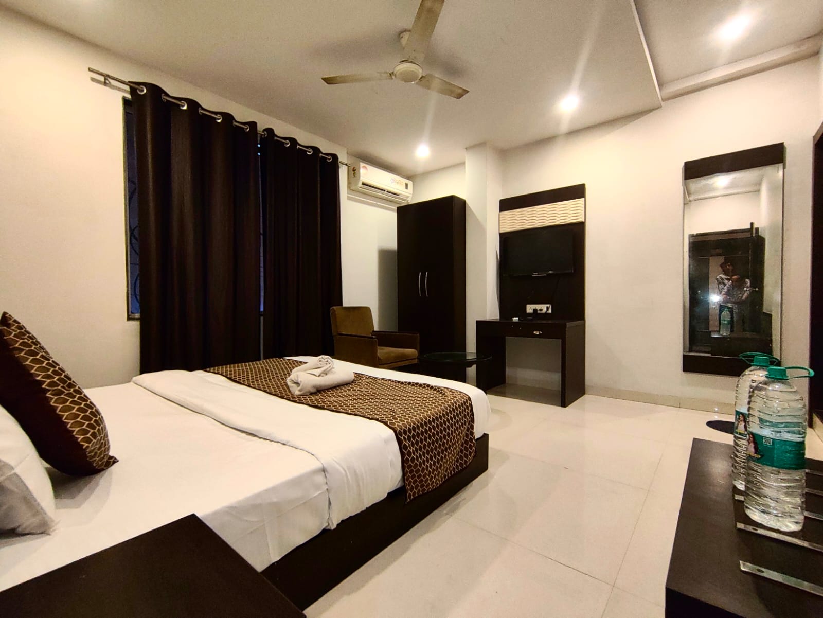 Super Deluxe Room